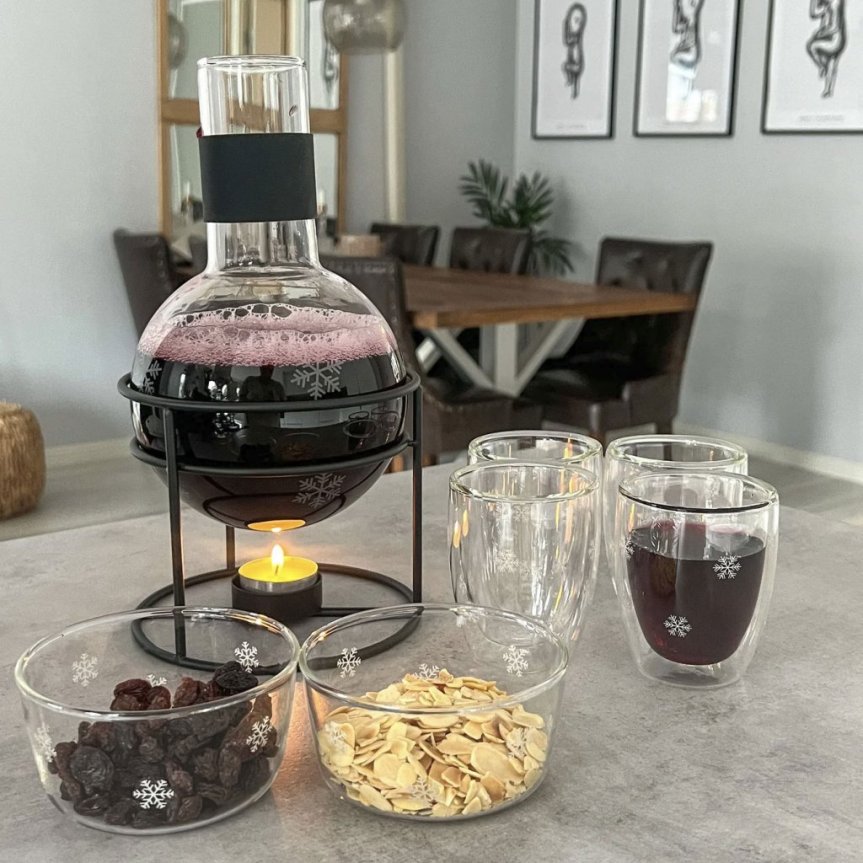 Lumitähti Glögi-karahvi 1,3 L mustalla taotulla jalustalla